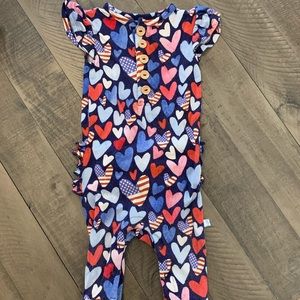 Posh peanut onesie 6-9 month